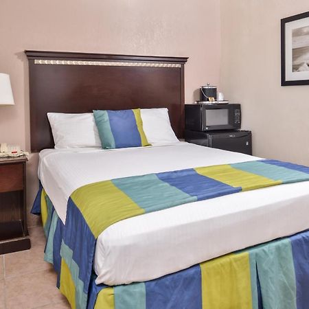 19 Atlantic Hotel Вирджиния Бийч Екстериор снимка