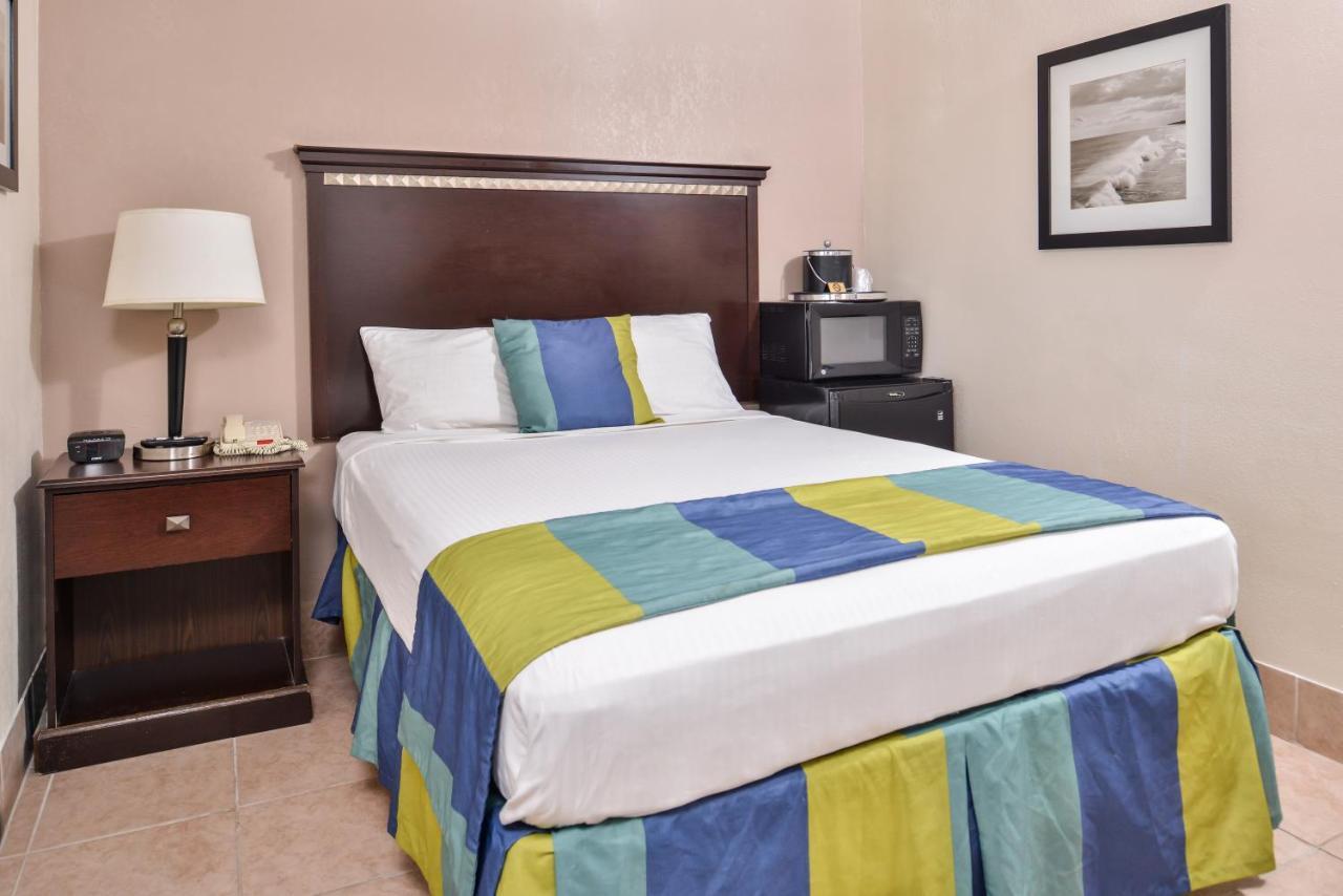 19 Atlantic Hotel Вирджиния Бийч Екстериор снимка