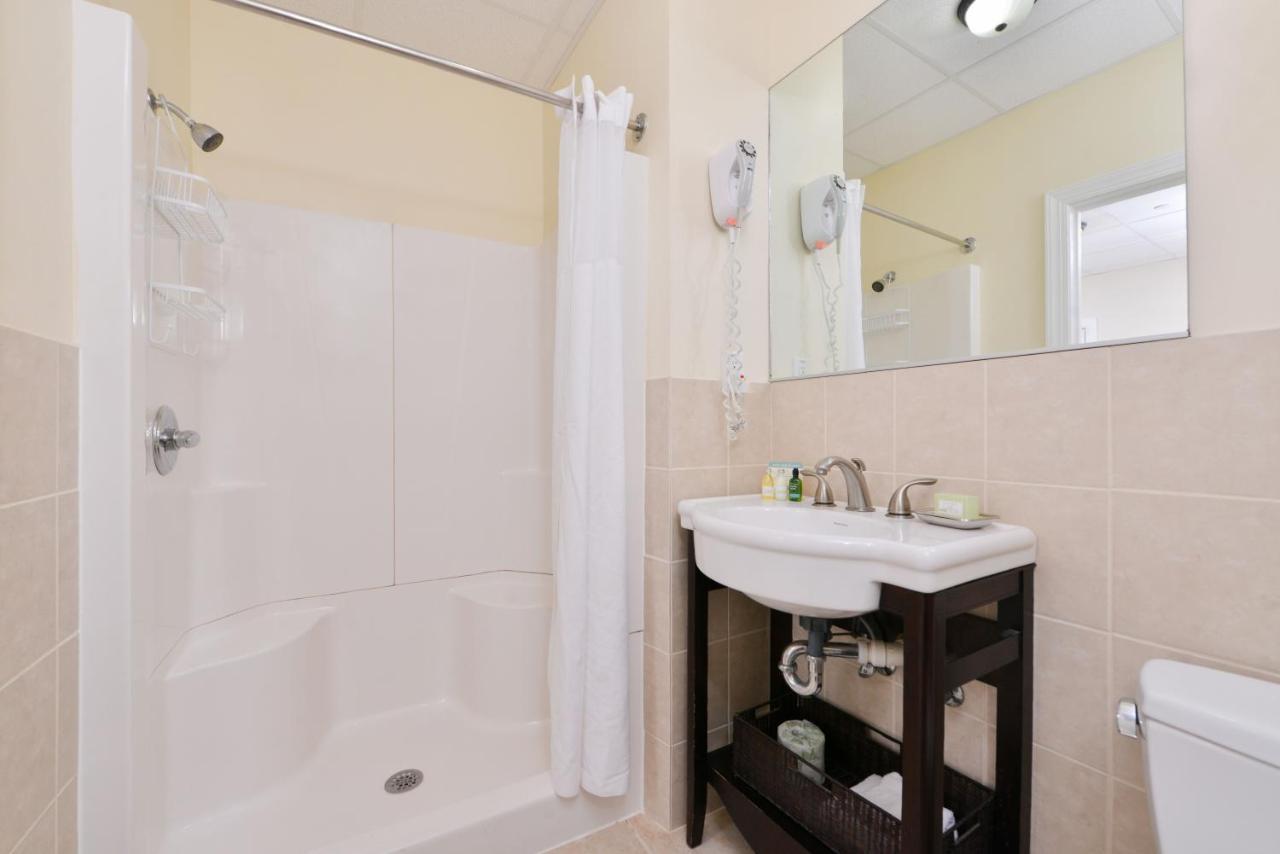 19 Atlantic Hotel Вирджиния Бийч Екстериор снимка